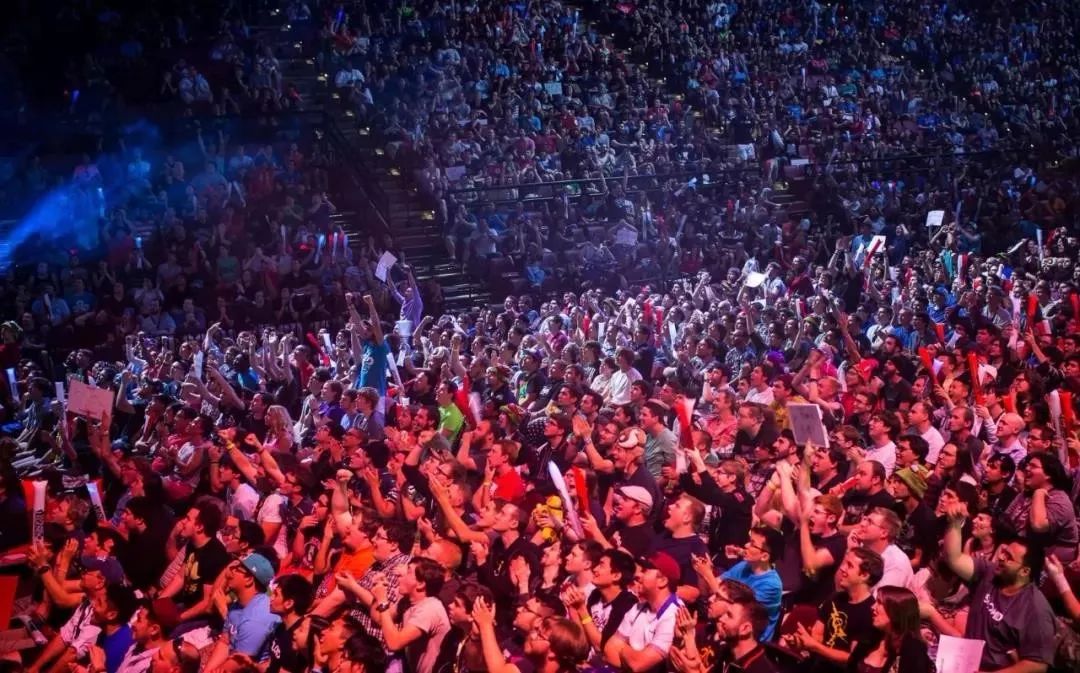 LPL春季赛：Uzi将无缘后续赛场？不但训练赛没打，韩服停止rank了